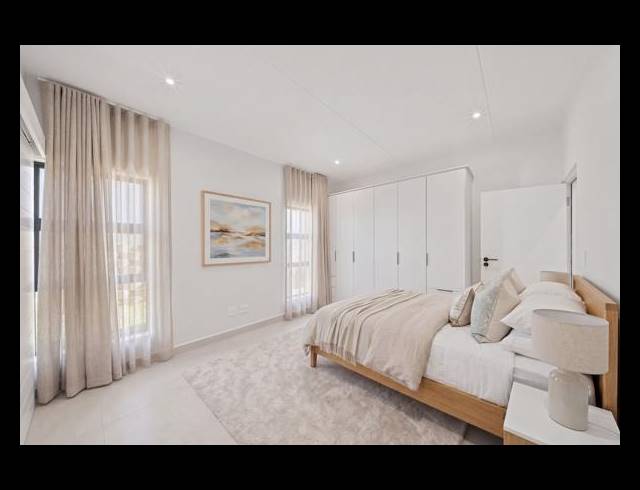 3 BEDROOM APARTMENT FOR SALE IN BRYANSTON